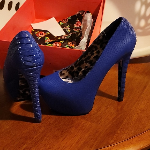 Besty Johnson heels - Picture 2 of 3